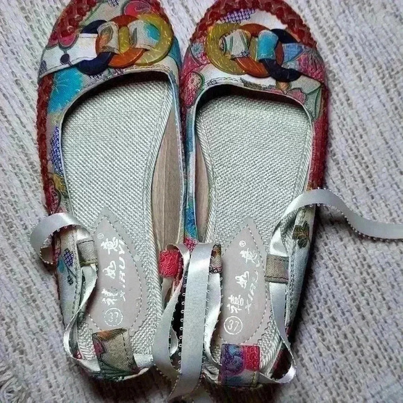 Xiruyi Floral/Paisley Ballet Flats - Picture 7 of 7